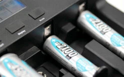 Ansmann Mignon AA 1,2 V / 2.100 MAh Akkubatterie Wiederaufladbar (4er Pack)‌ -Dometic Verkäufe 254147 2664983